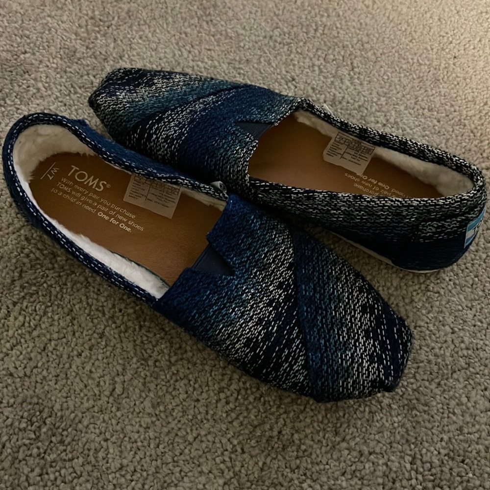 Tom’s slippers blue multi stripe woven